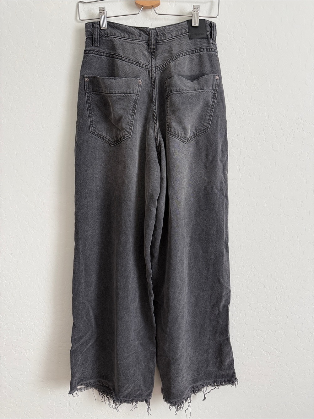 Free People We The Free Old West Slouchy Jeans black Sz 25 - Picture 8 of 9